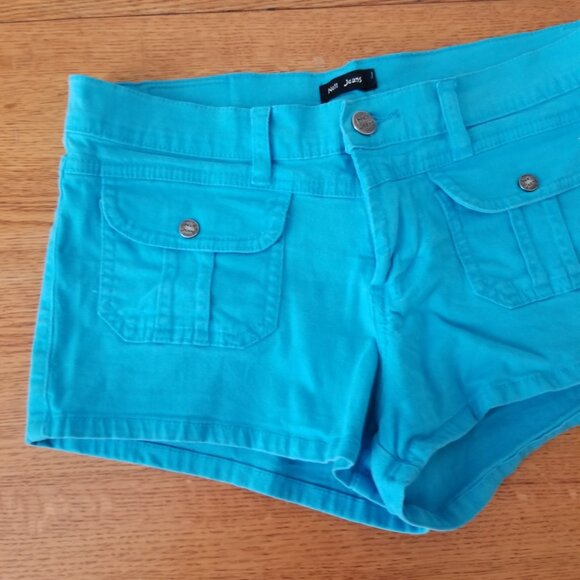 Nell Jeans Stretchy Shorts w/Button & Zipper Closure & Front Snap-close Pockets - Picture 2 of 10